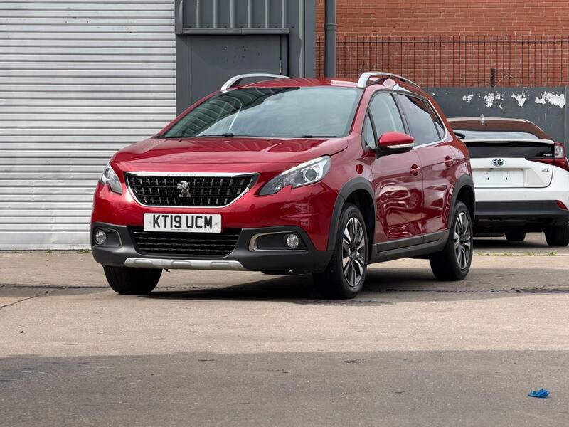 Peugeot 2008 1.2 PureTech Allure Euro 6 (s/s) 5dr image 3
