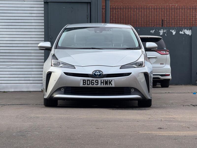 Toyota Prius 1.5 CVT 4dr image 4