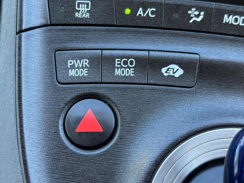 Toyota Prius photo 13