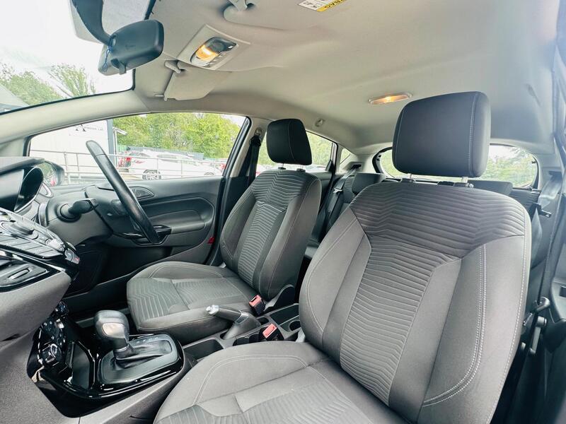 Ford Fiesta photo 30