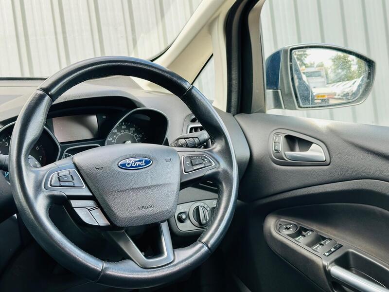 Ford Grand C-Max photo 20