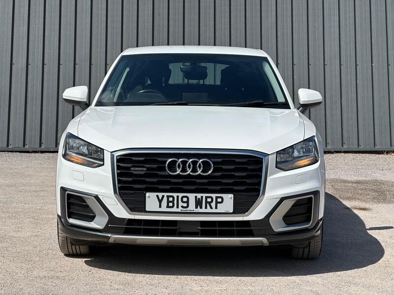 Audi Q2 photo 3