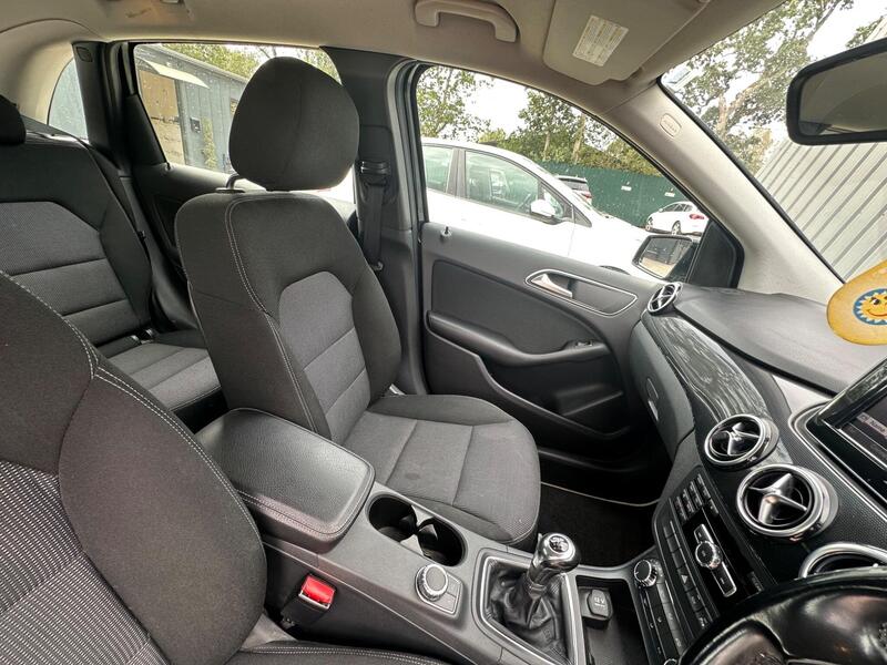 Mercedes-Benz B Class photo 30