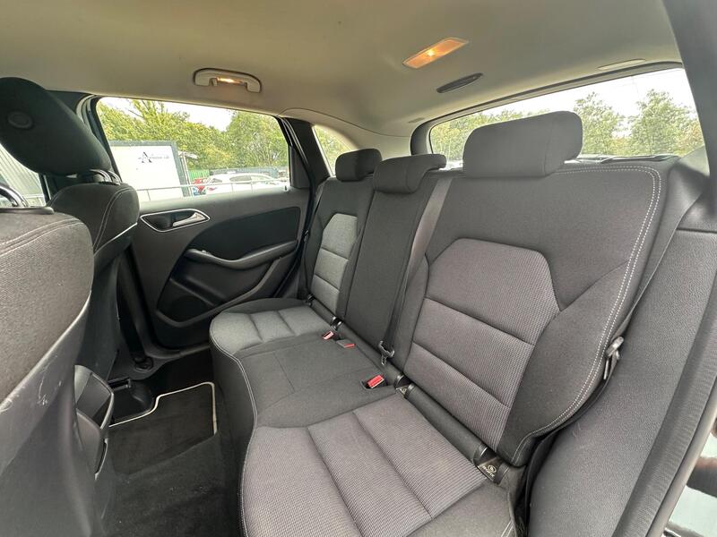 Mercedes-Benz B Class photo 36