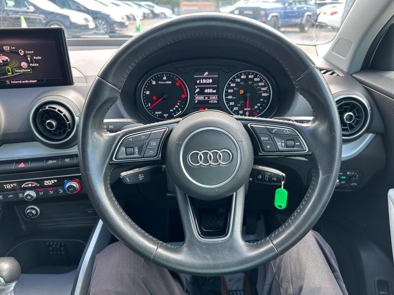 Audi Q2 photo 24