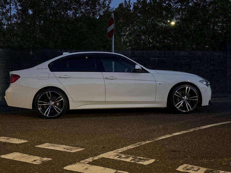BMW 3 Series 3.0 340i M Sport Touring Auto Euro 6 (s/s) 5dr image 12