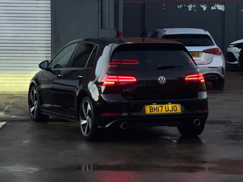 Volkswagen Golf 2.0 TSI BlueMotion Tech GTI DSG Euro 6 (s/s) 5dr image 13