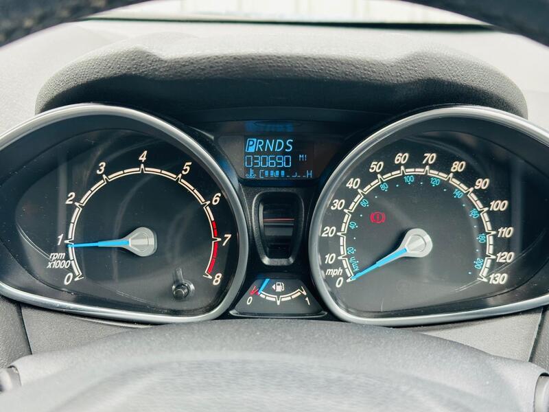 Ford Fiesta photo 16
