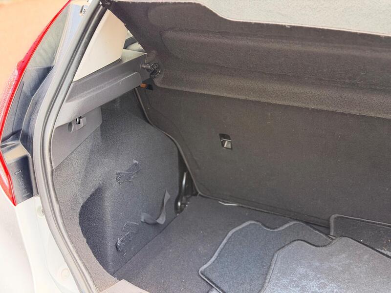 Ford Fiesta photo 30