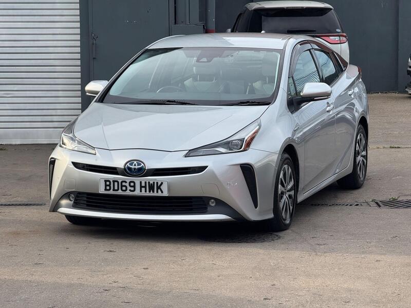 Toyota Prius 1.5 CVT 4dr image 2