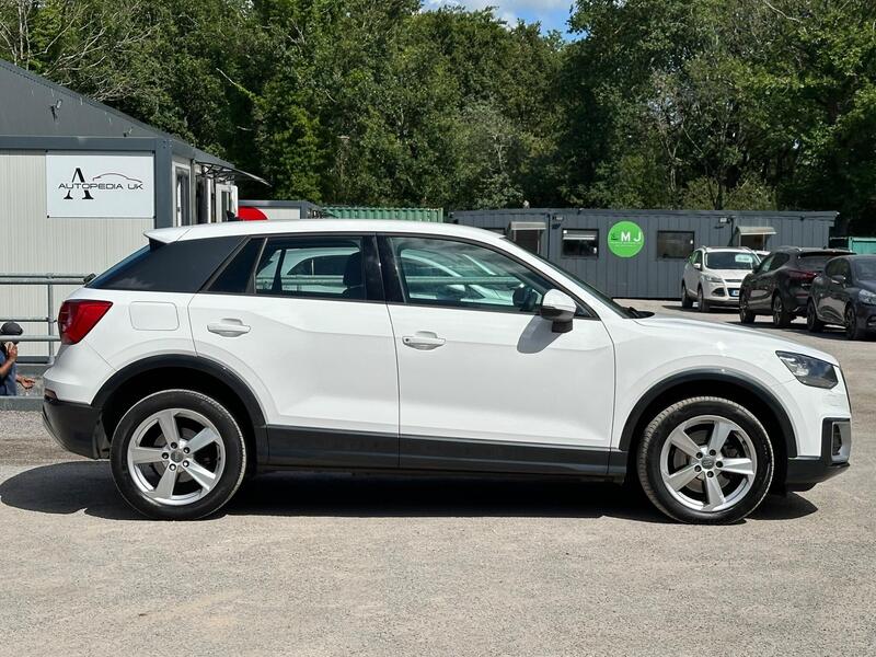 Audi Q2 photo 5