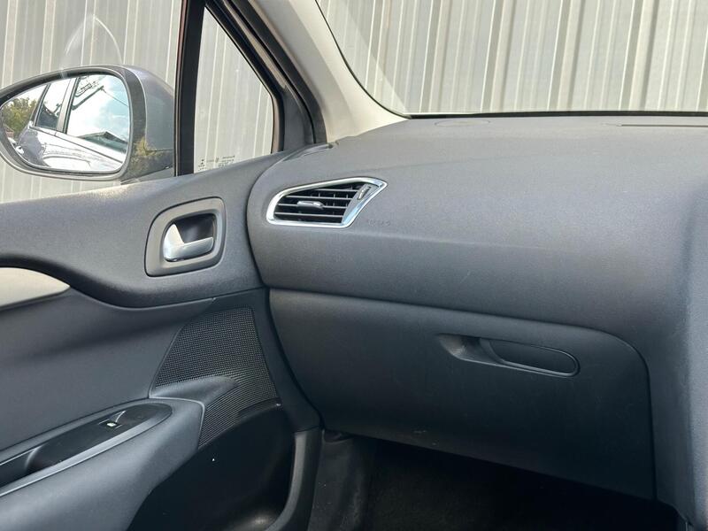 Citroen C4 photo 13