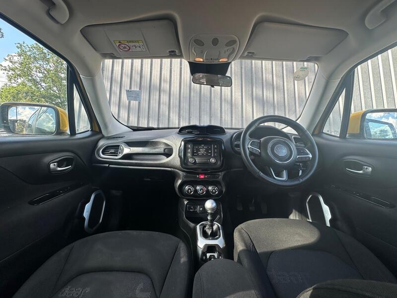 Jeep Renegade photo 9