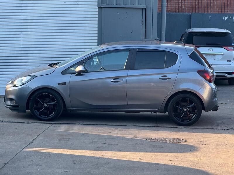Vauxhall Corsa 1.4i ecoTEC Griffin Euro 6 5dr image 11