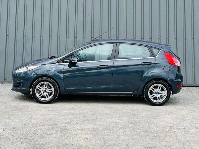 Ford Fiesta photo 7