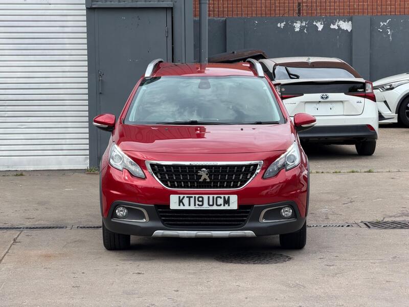 Peugeot 2008 1.2 PureTech Allure Euro 6 (s/s) 5dr image 4