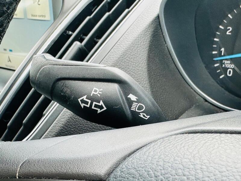 Ford Grand C-Max photo 33