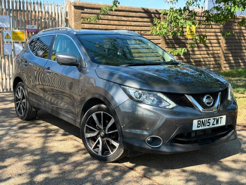 2015 Nissan Qashqai 1.2 DIG-T Tekna XTRON 2WD Euro 5 (s/s) 5dr