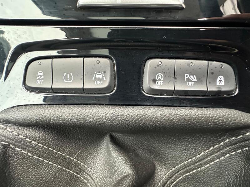 Vauxhall Grandland X photo 11