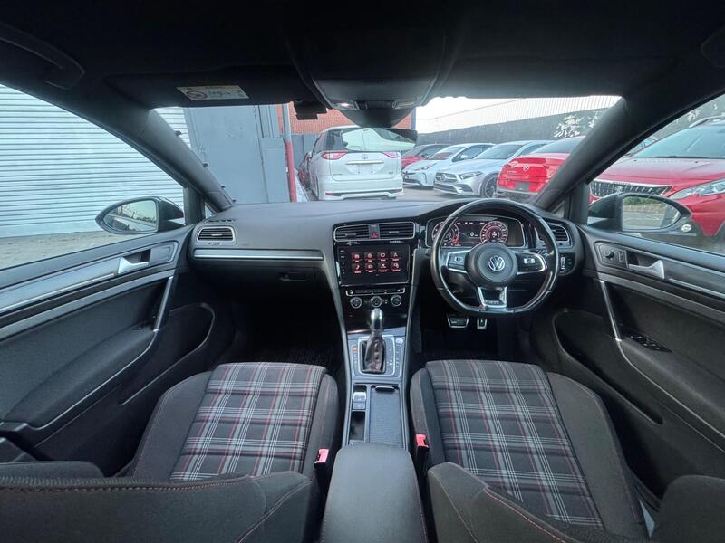 Volkswagen Golf 2.0 TSI GTI DSG Euro 6 (s/s) 5dr image 19