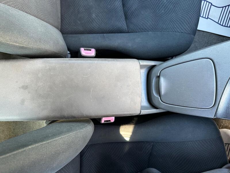 Toyota Prius photo 22