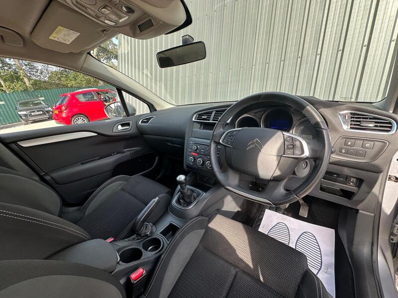Citroen C4 photo 17