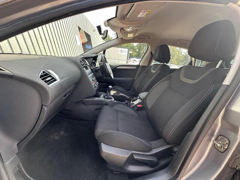 Citroen C4 photo 26