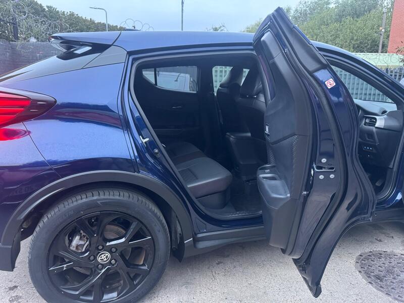 Toyota C-HR image 13
