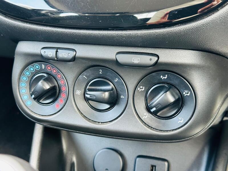 Vauxhall Corsa photo 15
