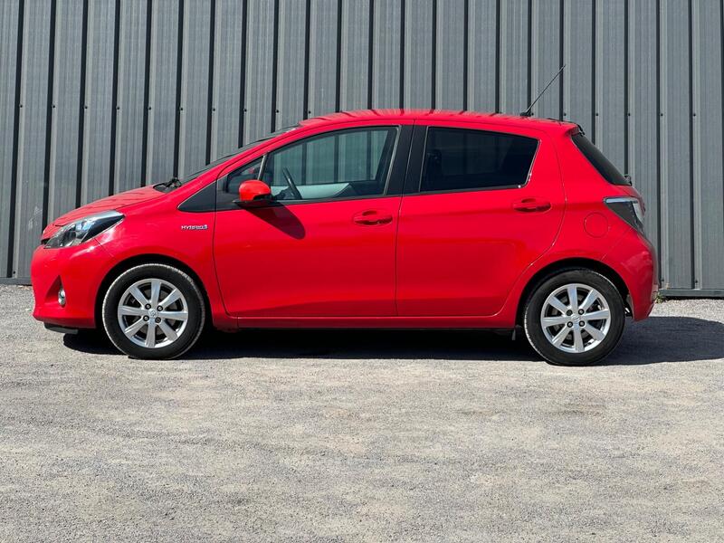 Toyota Yaris photo 6