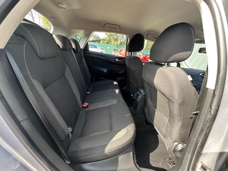 Citroen C4 photo 30