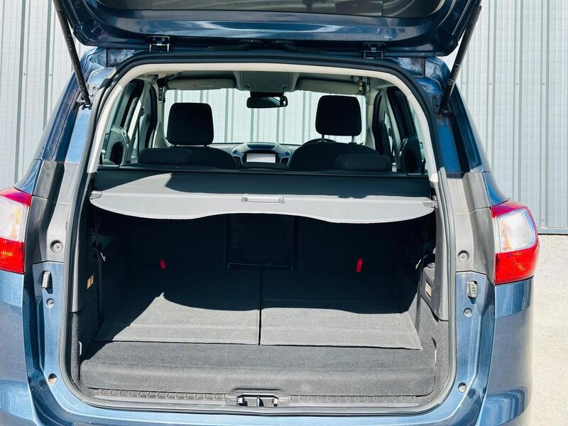 Ford Grand C-Max photo 58