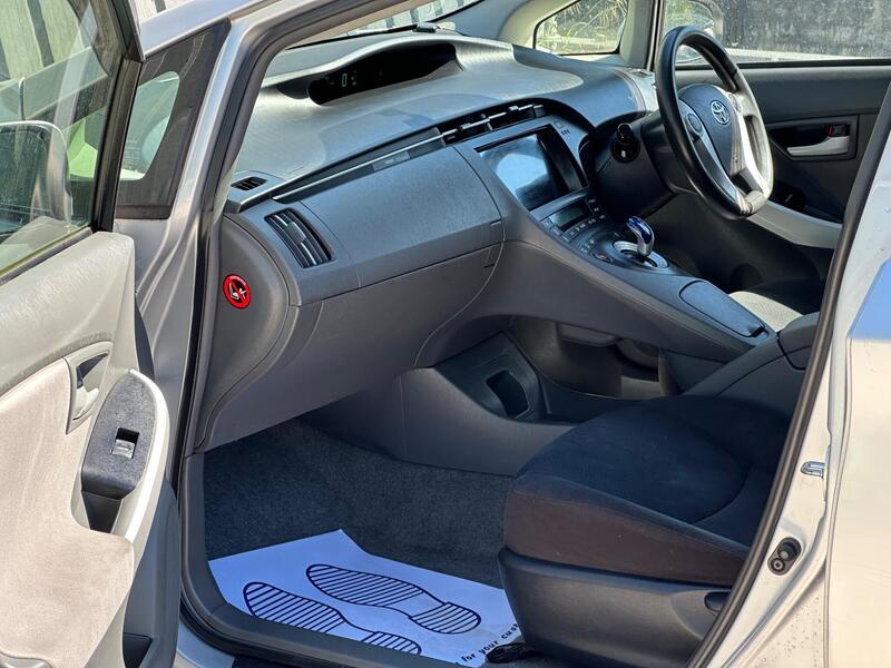 Toyota Prius photo 26