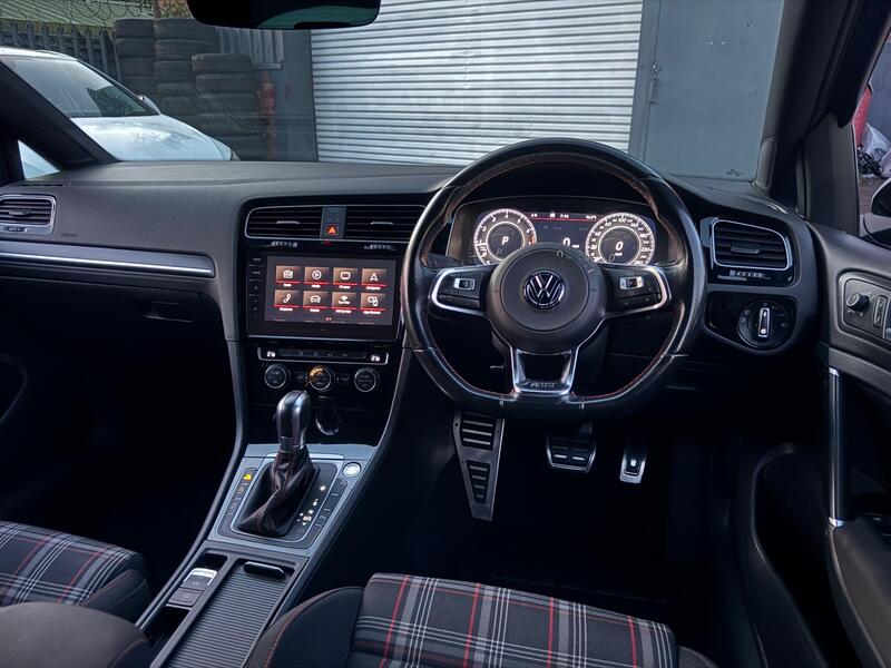 Volkswagen Golf 2.0 TSI BlueMotion Tech GTI DSG Euro 6 (s/s) 5dr image 25
