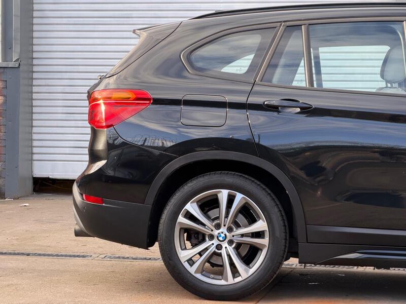 BMW X1 2.0 20i Sport Auto xDrive Euro 6 (s/s) 5dr image 11