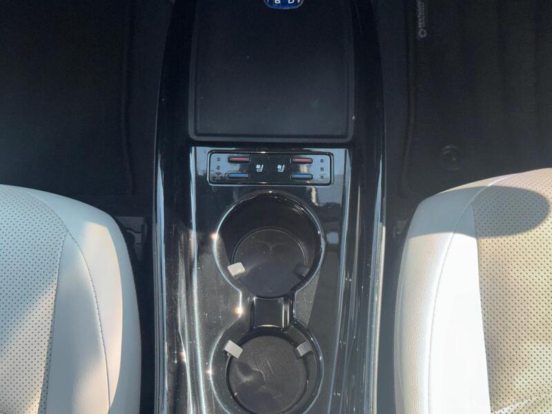 Toyota Prius 1.5 CVT 4dr image 27