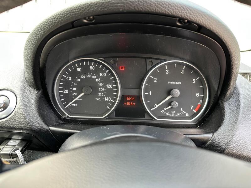 BMW 1 Series photo 12