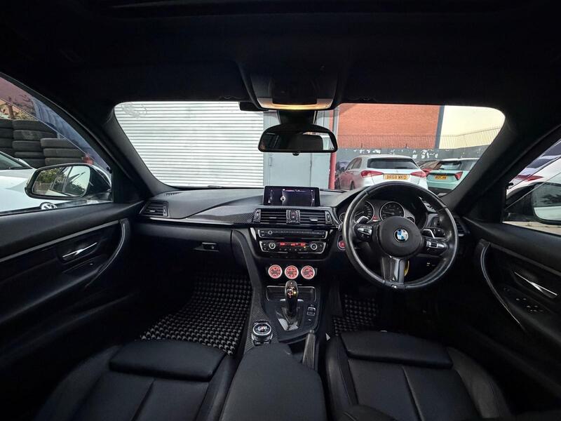 BMW 3 Series 3.0 340i M Sport Touring Auto Euro 6 (s/s) 5dr image 24