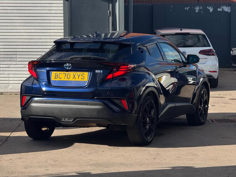 Toyota C-HR image 14