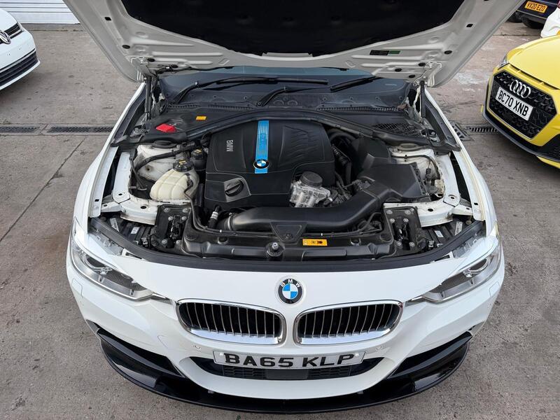 BMW 3 Series 3.0 340i M Sport Touring Auto Euro 6 (s/s) 5dr image 32
