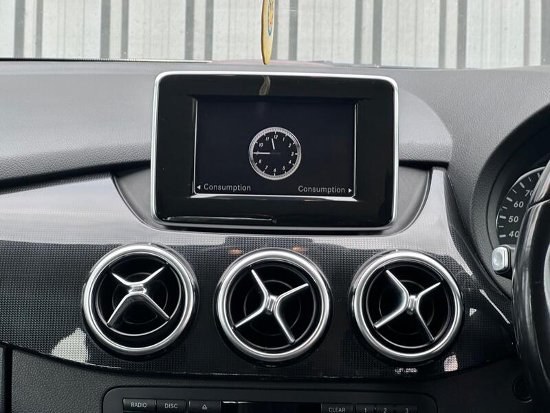Mercedes-Benz B Class photo 22
