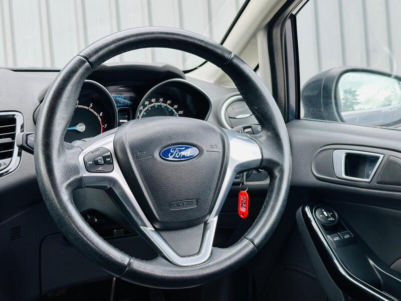 Ford Fiesta photo 15