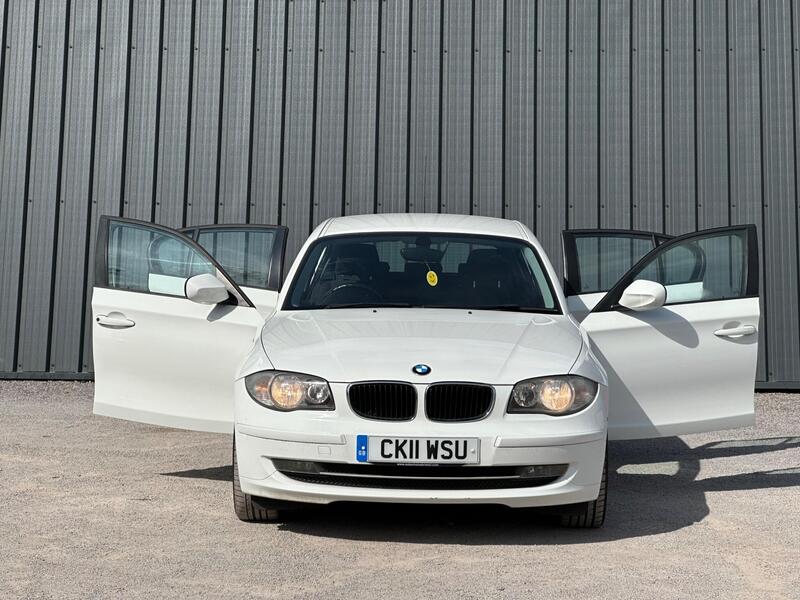 BMW 1 Series photo 9