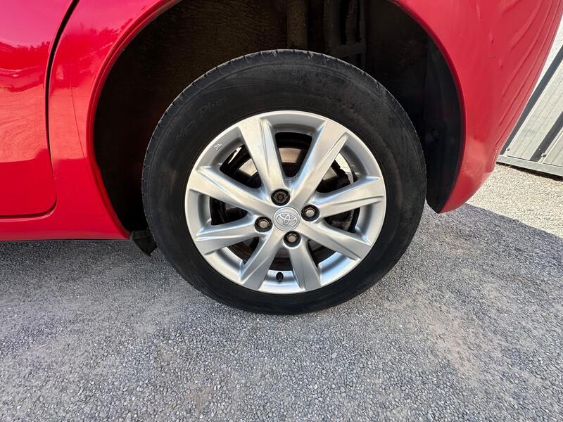 Toyota Yaris photo 22