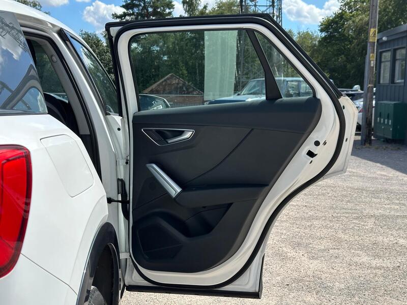 Audi Q2 photo 31
