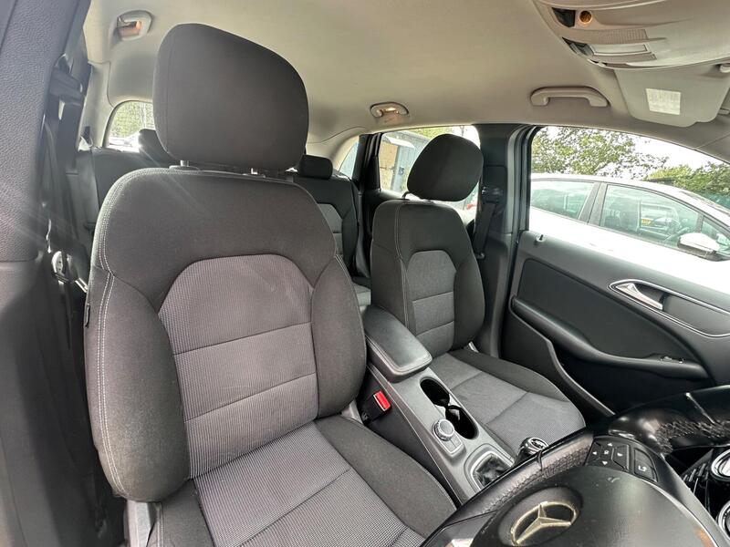Mercedes-Benz B Class photo 29