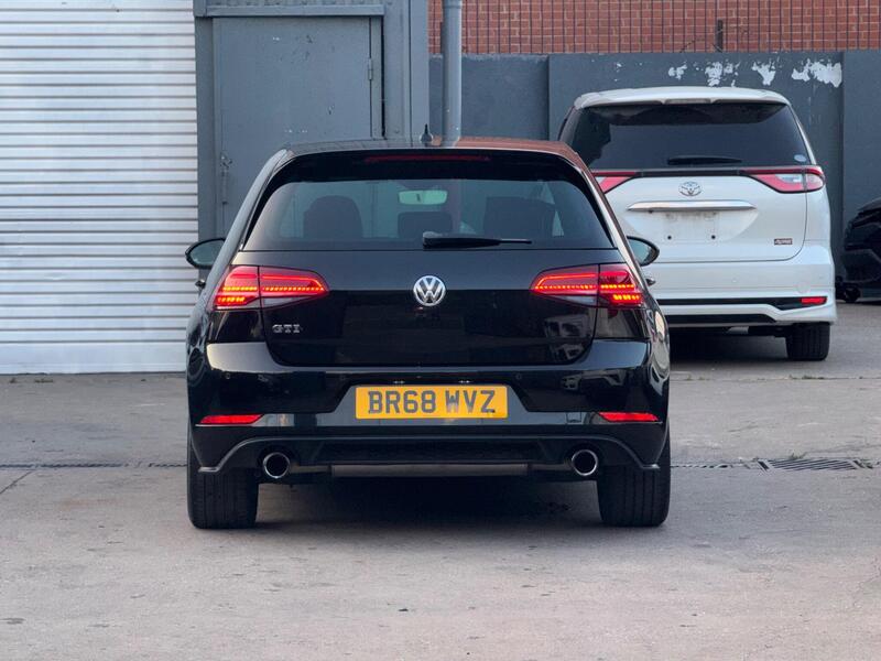 Volkswagen Golf 2.0 TSI GTI DSG Euro 6 (s/s) 5dr image 10