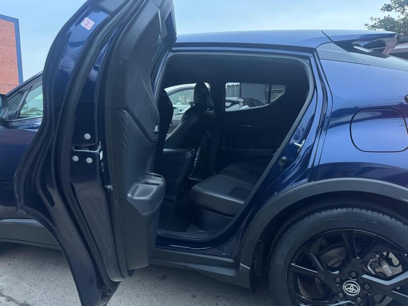 Toyota C-HR image 38