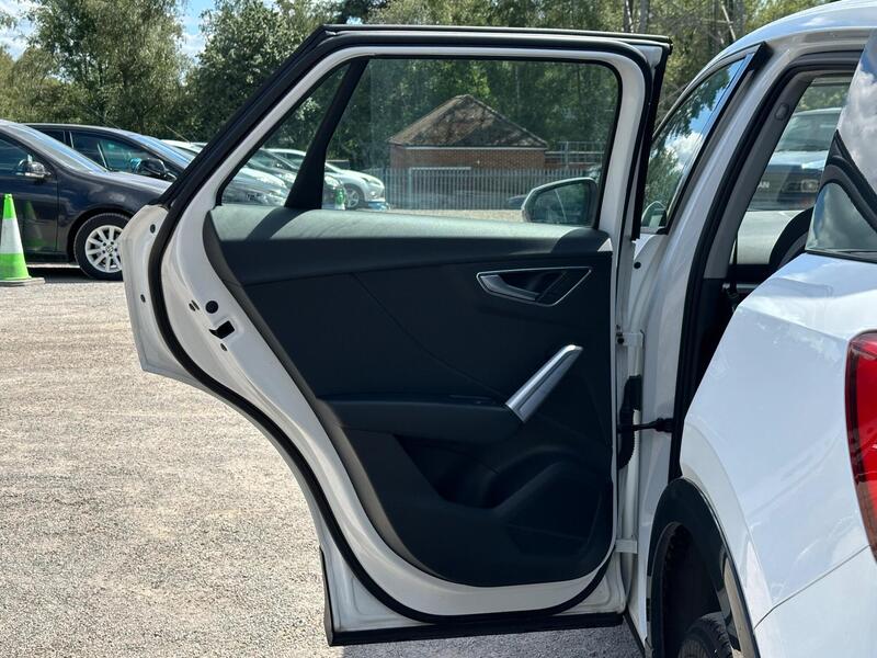 Audi Q2 photo 39