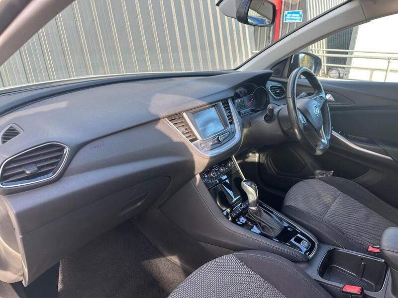 Vauxhall Grandland X photo 10